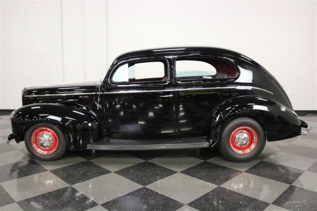 1940 Ford Deluxe Sedan - photo 7