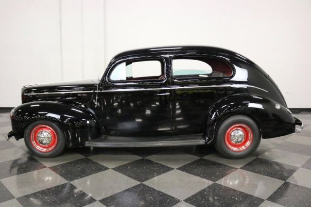 1940 Ford Deluxe Sedan - photo 8