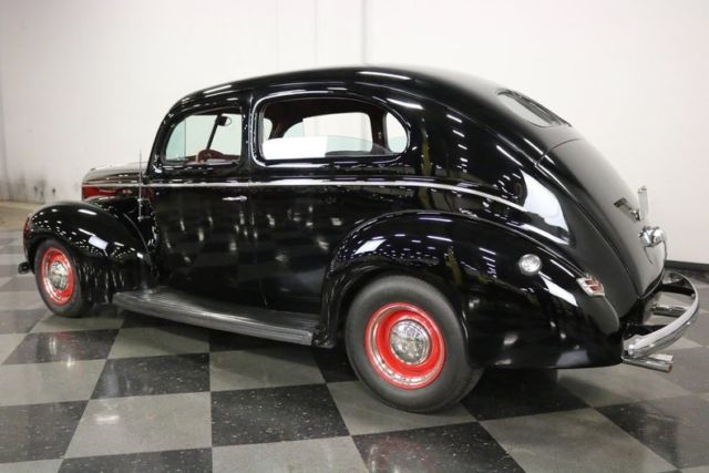 1940 Ford Deluxe Sedan - photo 9