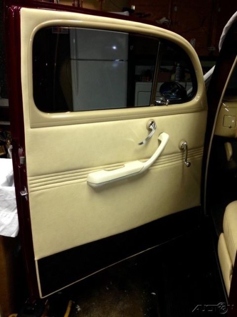 1940 Ford Sedan - photo 6