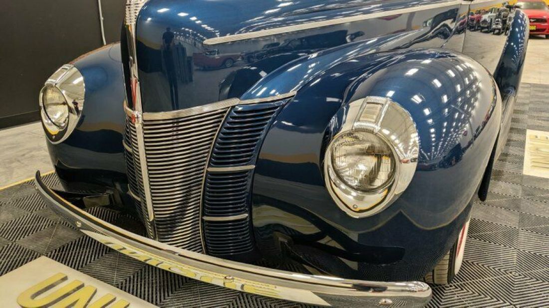 1940 Ford Deluxe Tudor Sedan Street Rod - photo 12
