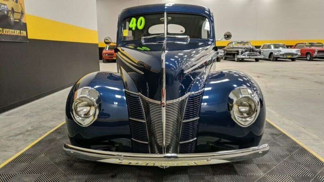 1940 Ford Deluxe Tudor Sedan Street Rod - photo 2