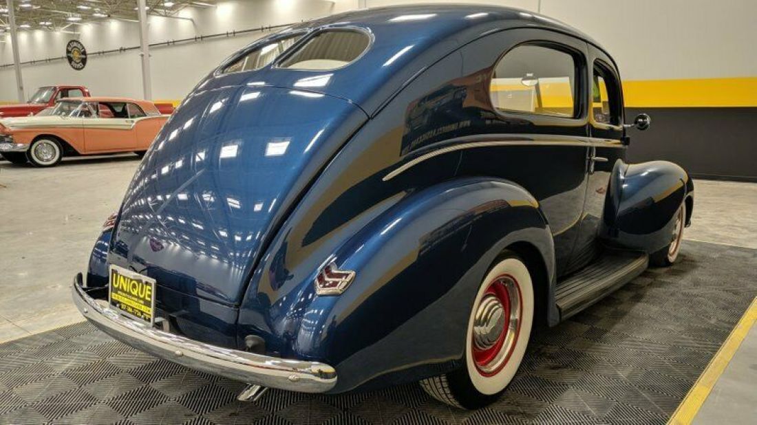 1940 Ford Deluxe Tudor Sedan Street Rod - photo 4