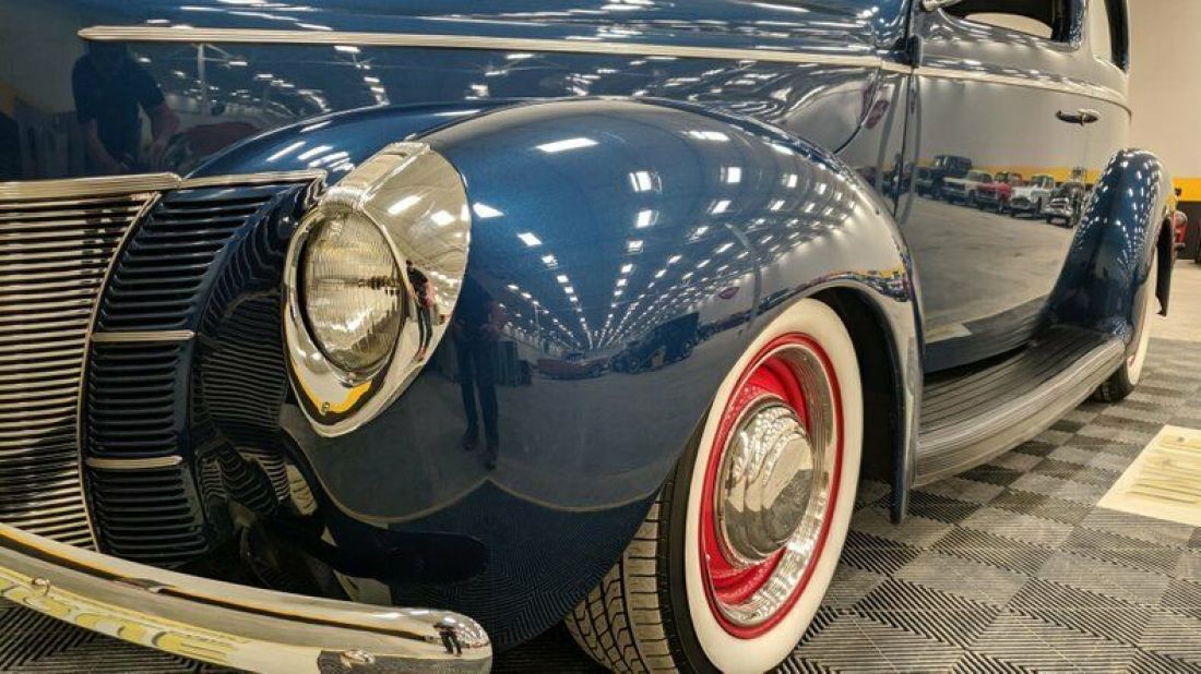 1940 Ford Deluxe Tudor Sedan Street Rod - photo 9