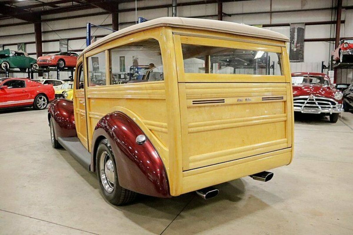 1940 Ford Deluxe Woodie - photo 3