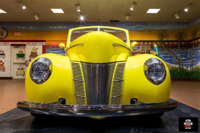 1940 Ford Deluxe Convertible Street Rod - photo 6