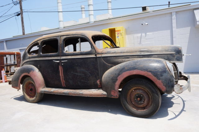 1940 Ford Deluxe Fordor - photo 13