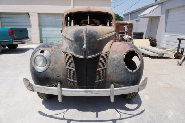 1940 Ford Deluxe Fordor - photo 2