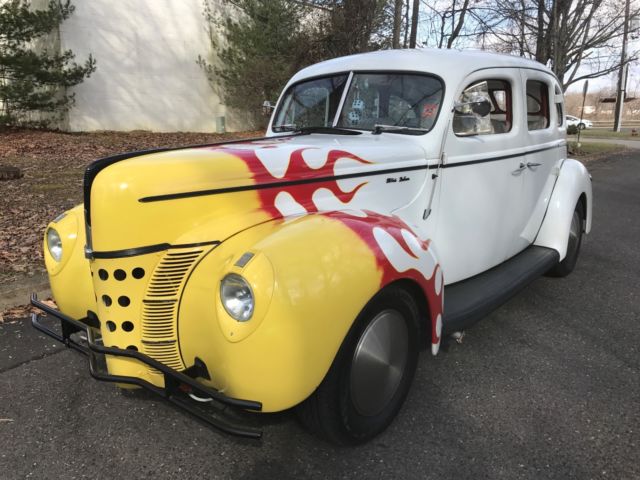 1940 FORD SEDAN DELUXE - FRAME UP RESTORATION - 1940 Ford Deluxe