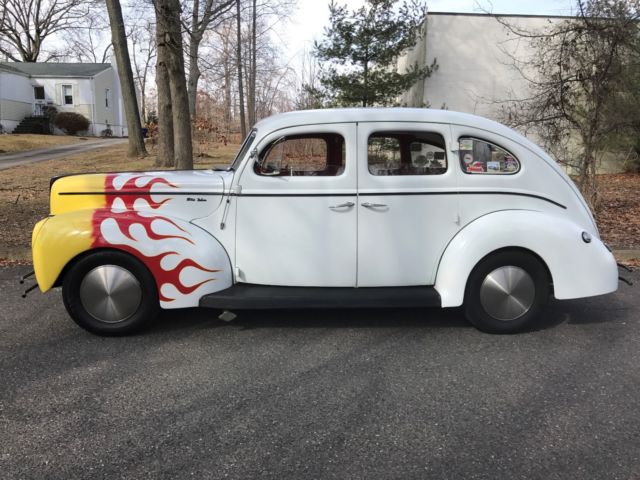 1940 Ford Deluxe - photo 2