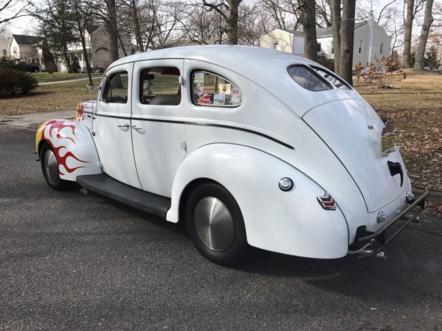 1940 Ford Deluxe - photo 3