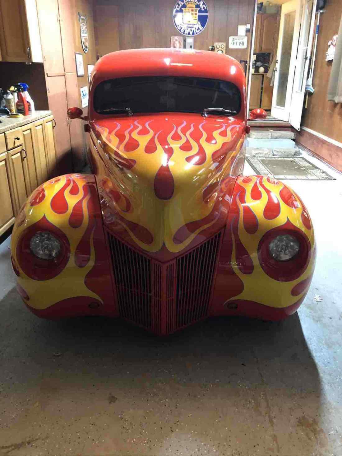 1940 Ford sedan Sedan Red RWD Automatic 1940 Ford sedan