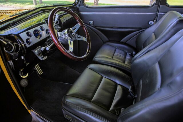1940 Ford TUDOR RESTOMOD LS1 4L60E 1,840 MILES $120K BUILD - photo 10