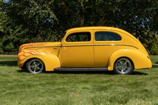 1940 Ford TUDOR RESTOMOD LS1 4L60E 1,840 MILES $120K BUILD - photo 2