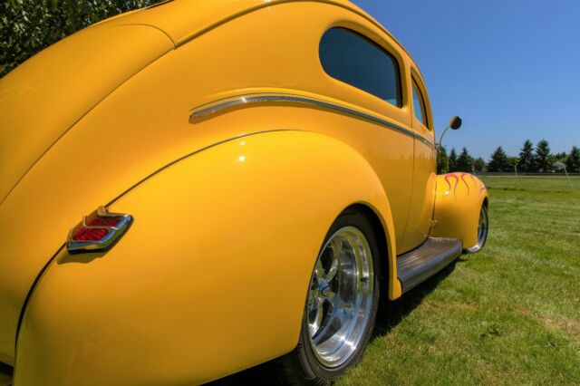 1940 Ford TUDOR RESTOMOD LS1 4L60E 1,840 MILES $120K BUILD - photo 5