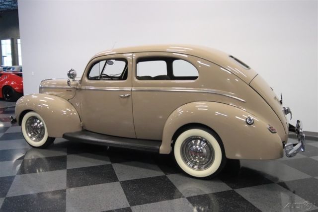 1940 Ford Tudor Sedan - photo 8