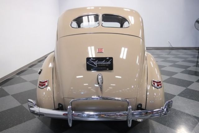 1940 Ford Tudor Sedan - photo 12