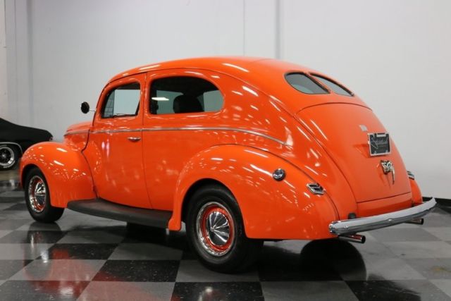 1940 Ford Tudor Sedan - photo 10
