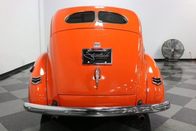 1940 Ford Tudor Sedan - photo 12