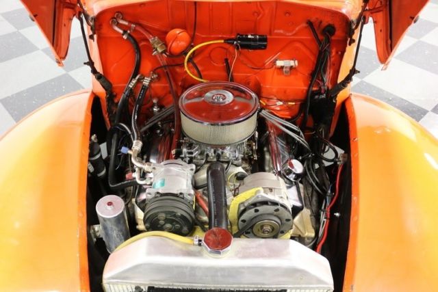 1940 Ford Tudor Sedan - photo 4
