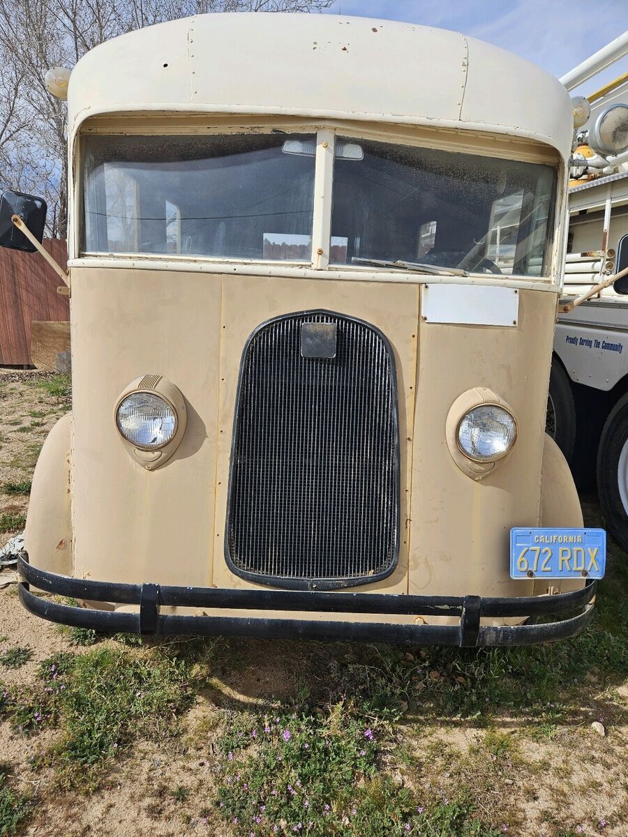 1940 GMC Van motor home - photo 10