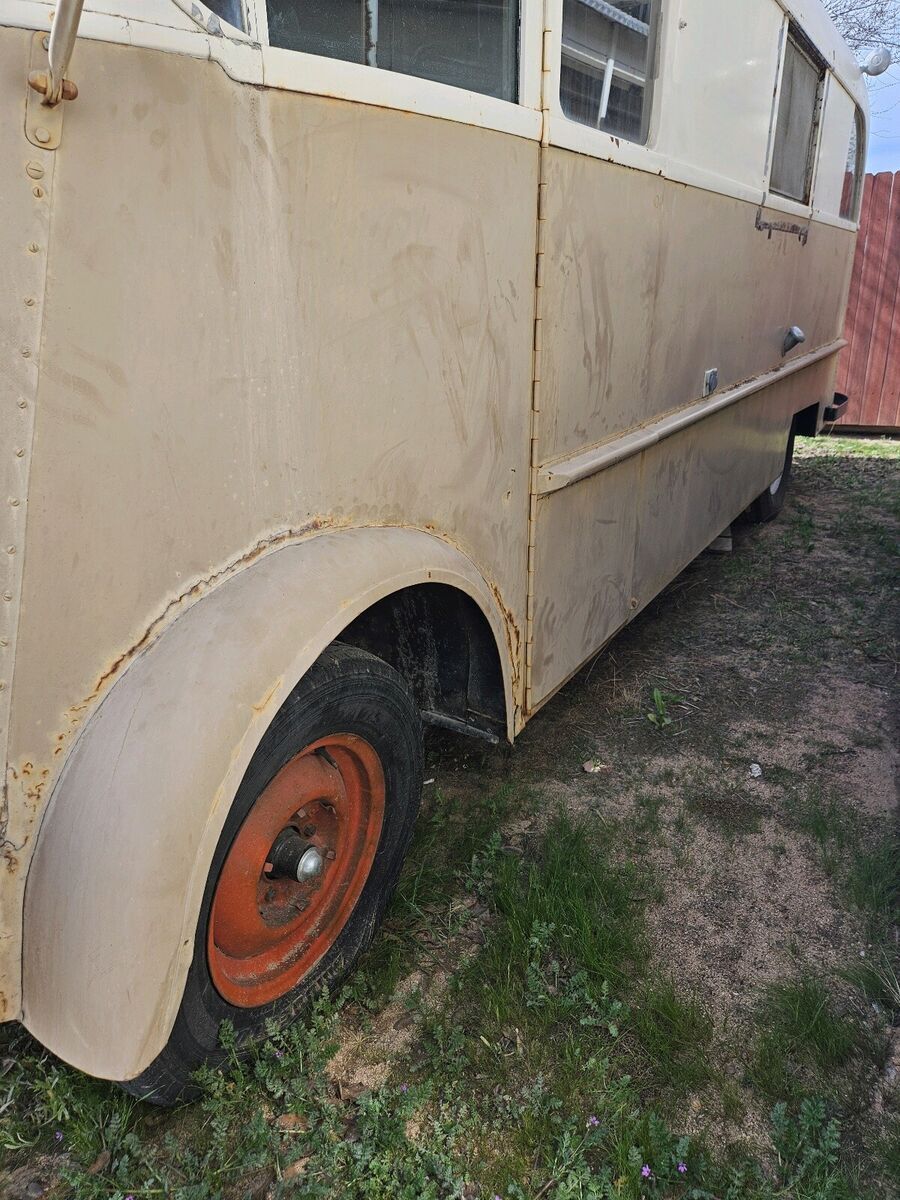 1940 GMC Van motor home - photo 9