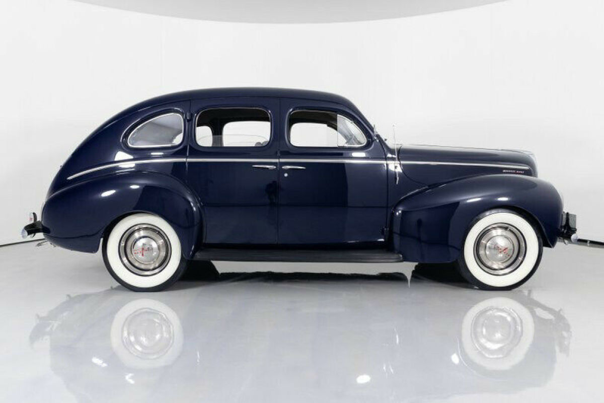1940 Mercury Eight Sedan - photo 11