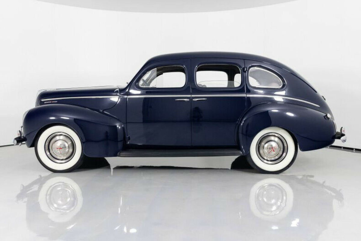 1940 Mercury Eight Sedan - photo 7