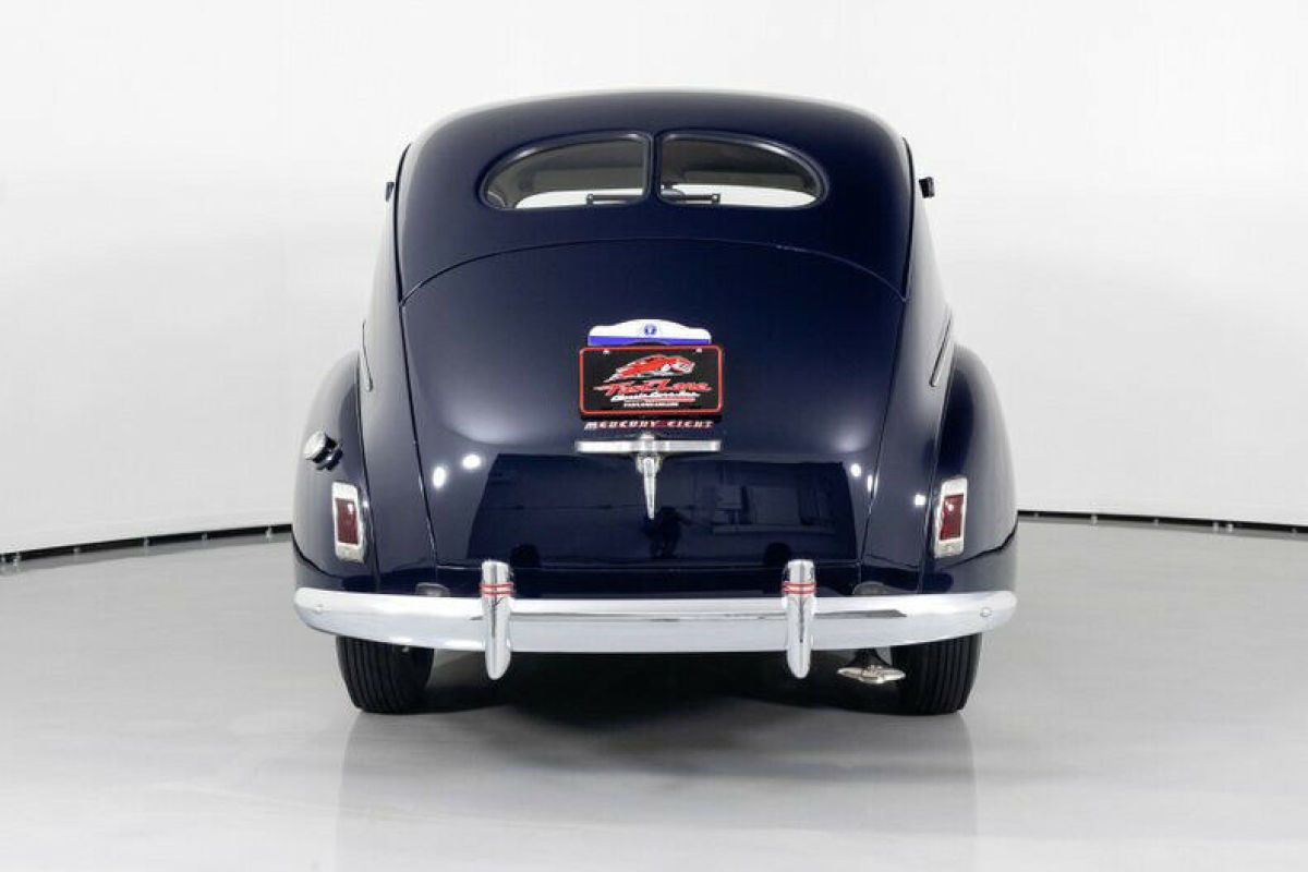 1940 Mercury Eight Sedan - photo 9