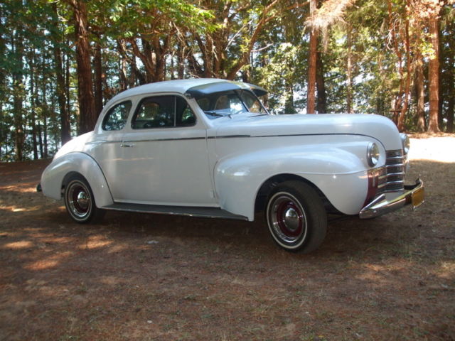 1940 Oldsmobile Coup, Original Engine, Three on the Tree, 1940 License Plate 1940 Oldsmobile Coup