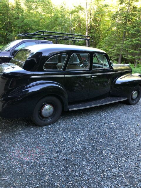 1940 Oldsmobile Series 60 Classic Collector Car - photo 2