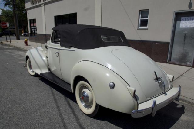 1940 Packard 110 - photo 6