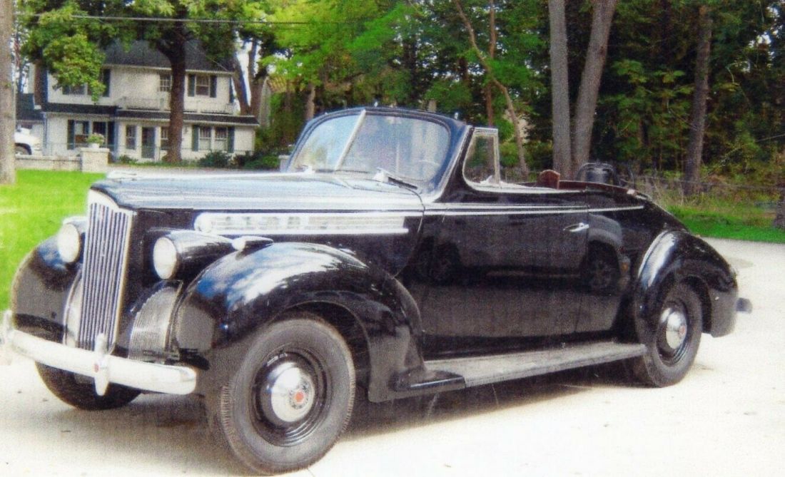 1940 Packard Custom 110 - photo 2