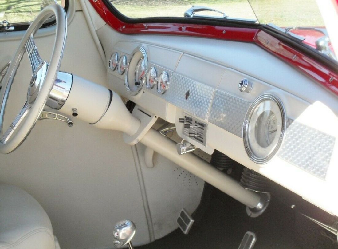 1940 Packard Custom 110 - photo 4