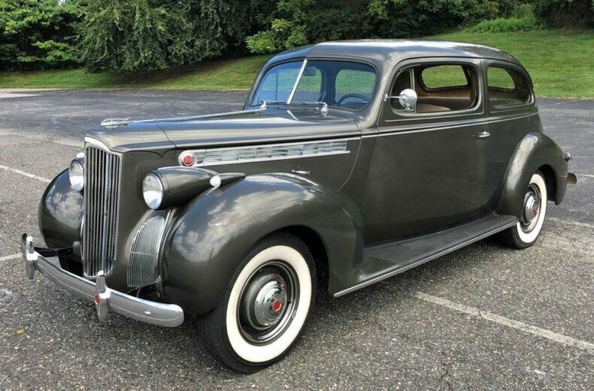 1940 Packard 110 CLEAN TITLE, RUNS AND DRIVES - photo 4