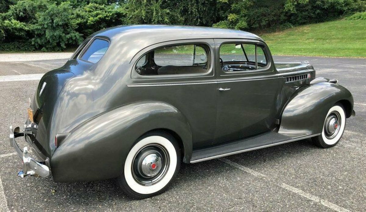 1940 Packard 110 CLEAN TITLE, RUNS AND DRIVES - photo 9