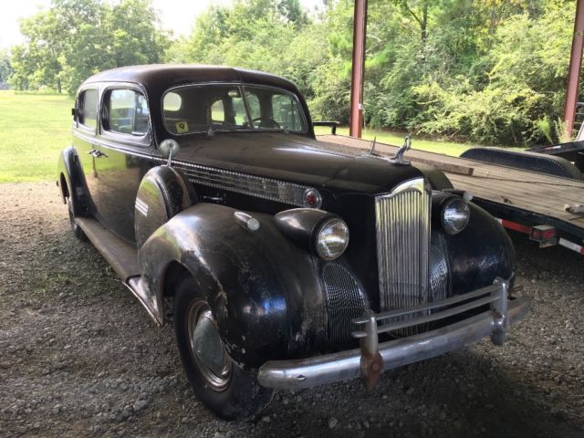 1940 Packard Model 1807 Touring Sedan - photo 2