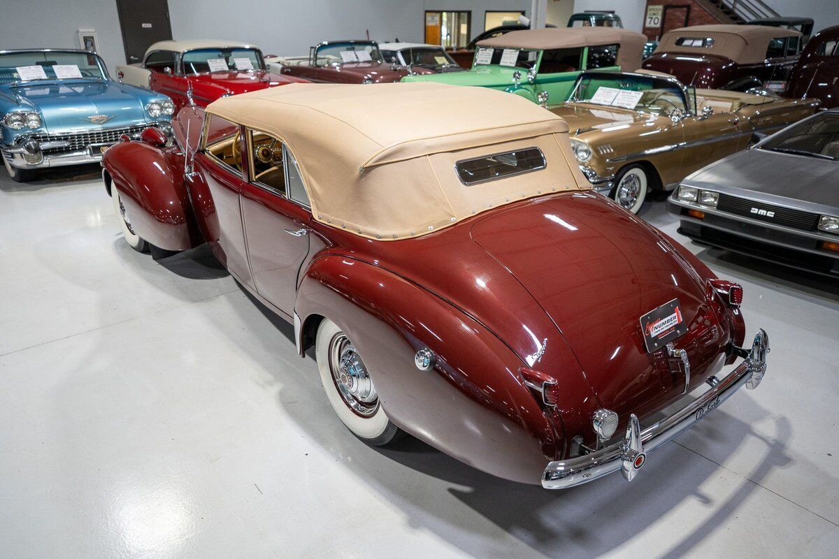 1940 Packard Custom Darrin Super-8 One-Eighty Convertible Sedan - photo 11