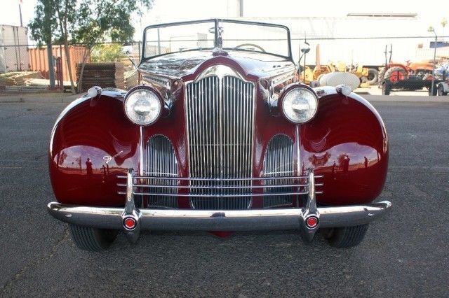 1940 Packard Darrin Roadster - photo 12