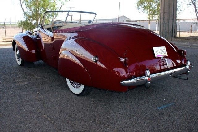 1940 Packard Darrin Roadster - photo 8