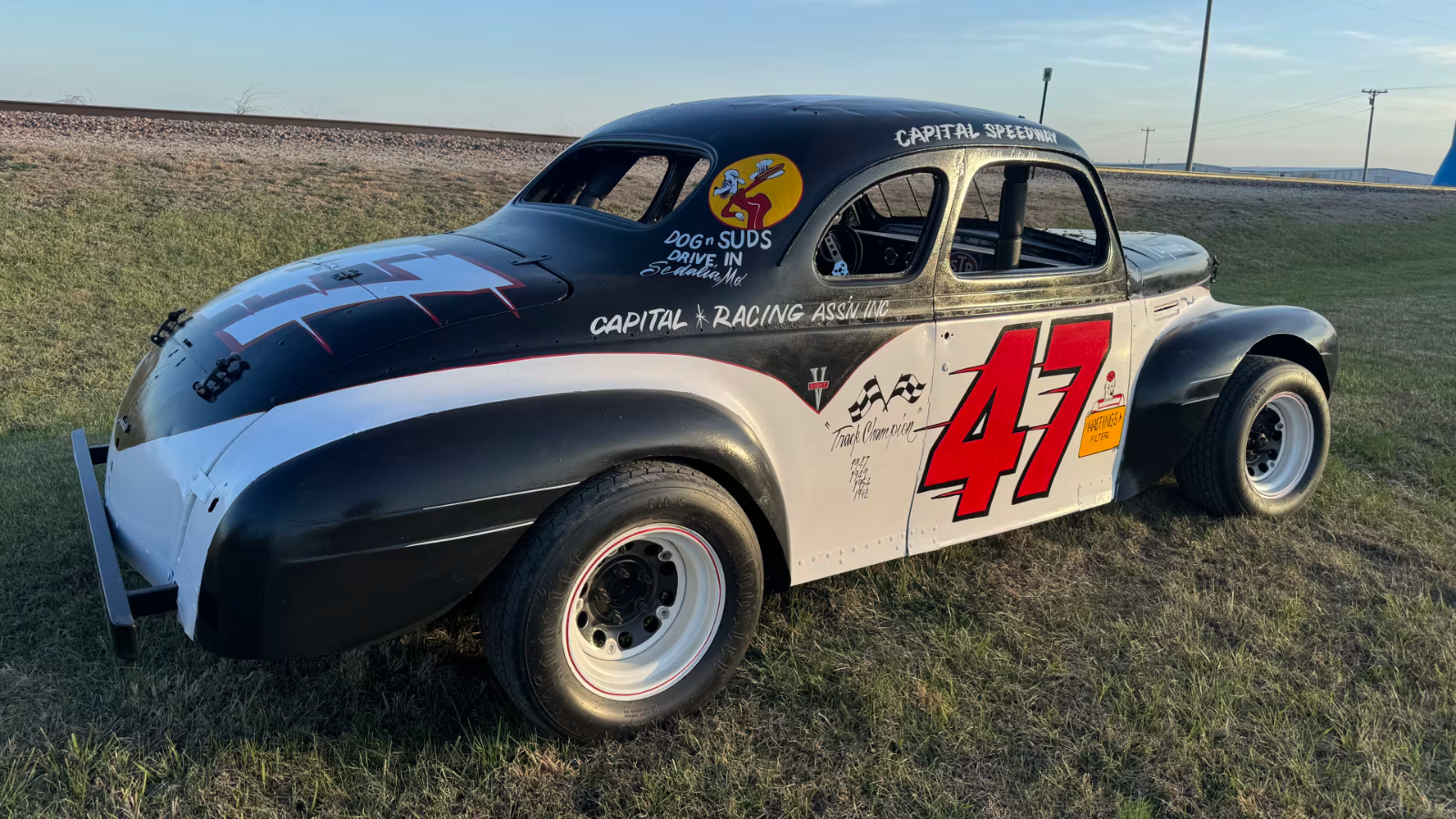 1940 Plymouth Deluxe - photo 2