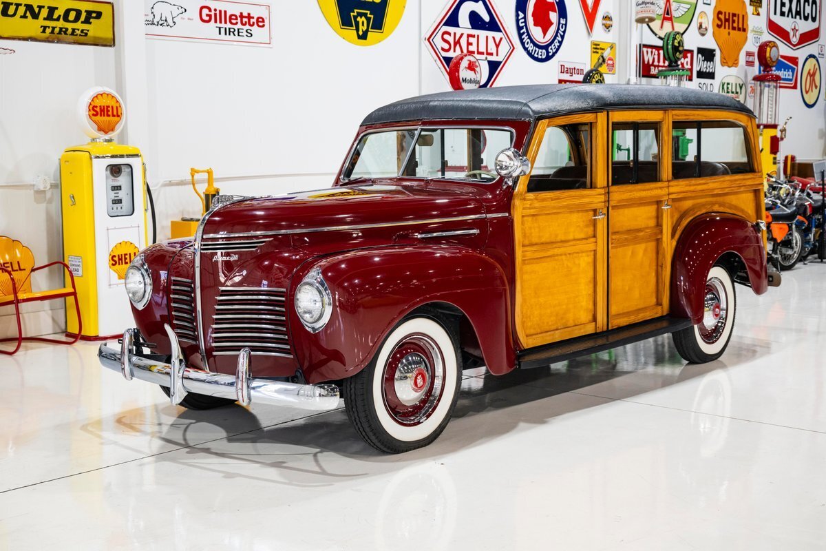 1940 Plymouth Deluxe Woodie Wagon - photo 3