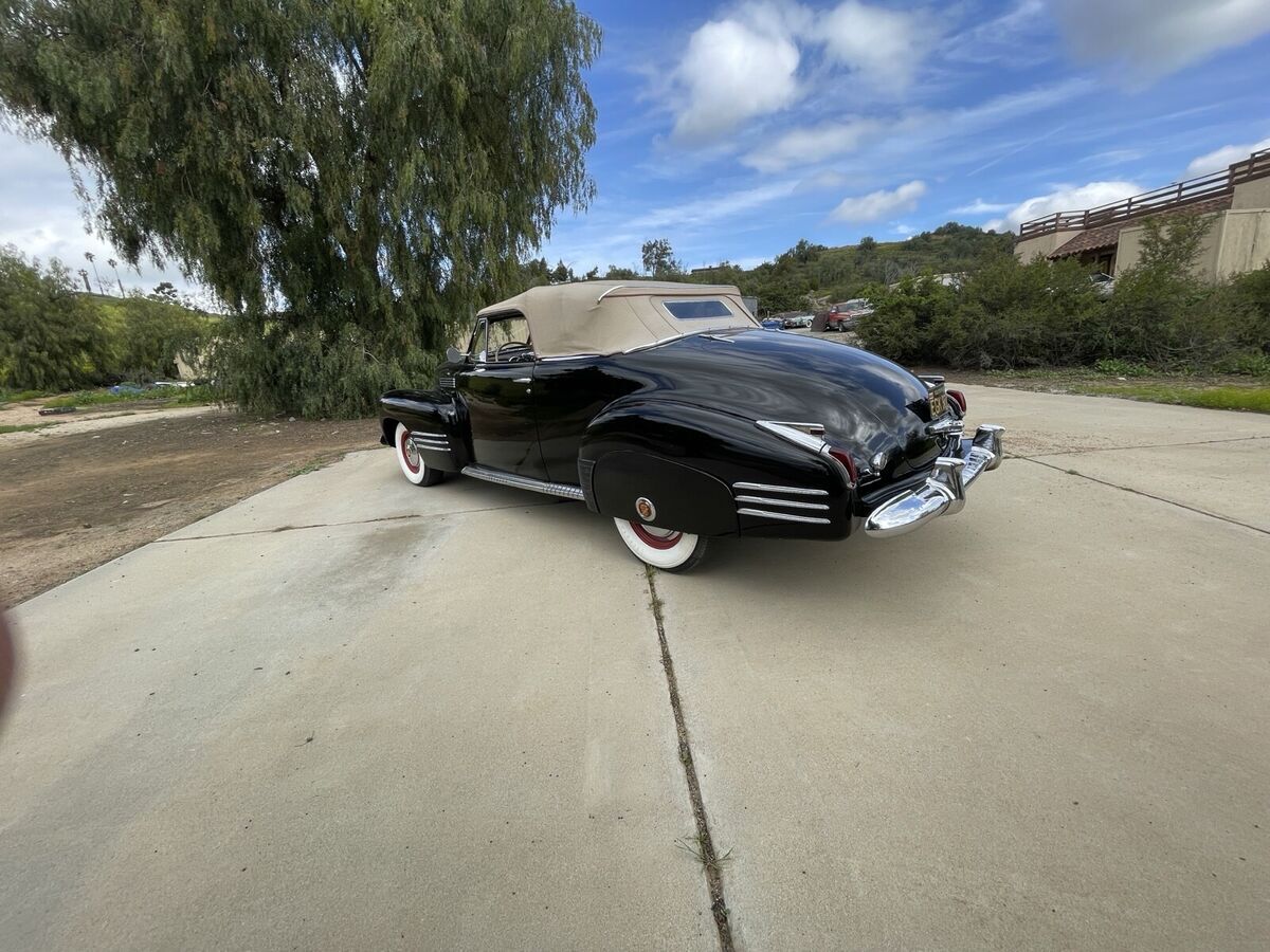 1941 Cadillac 62 Convertible - photo 3