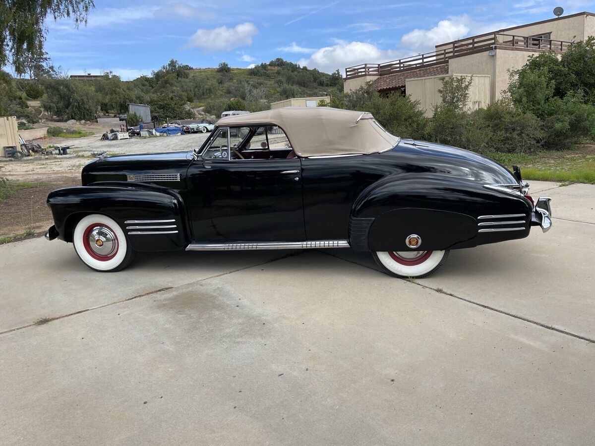 1941 Cadillac 62 Convertible - photo 4
