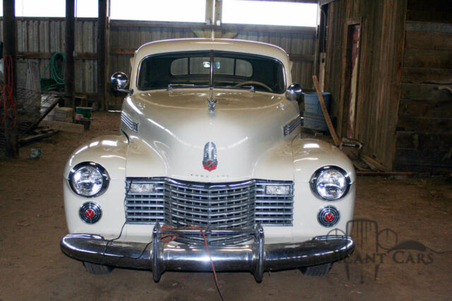 1941 Cadillac Series 62 Coupe - photo 5