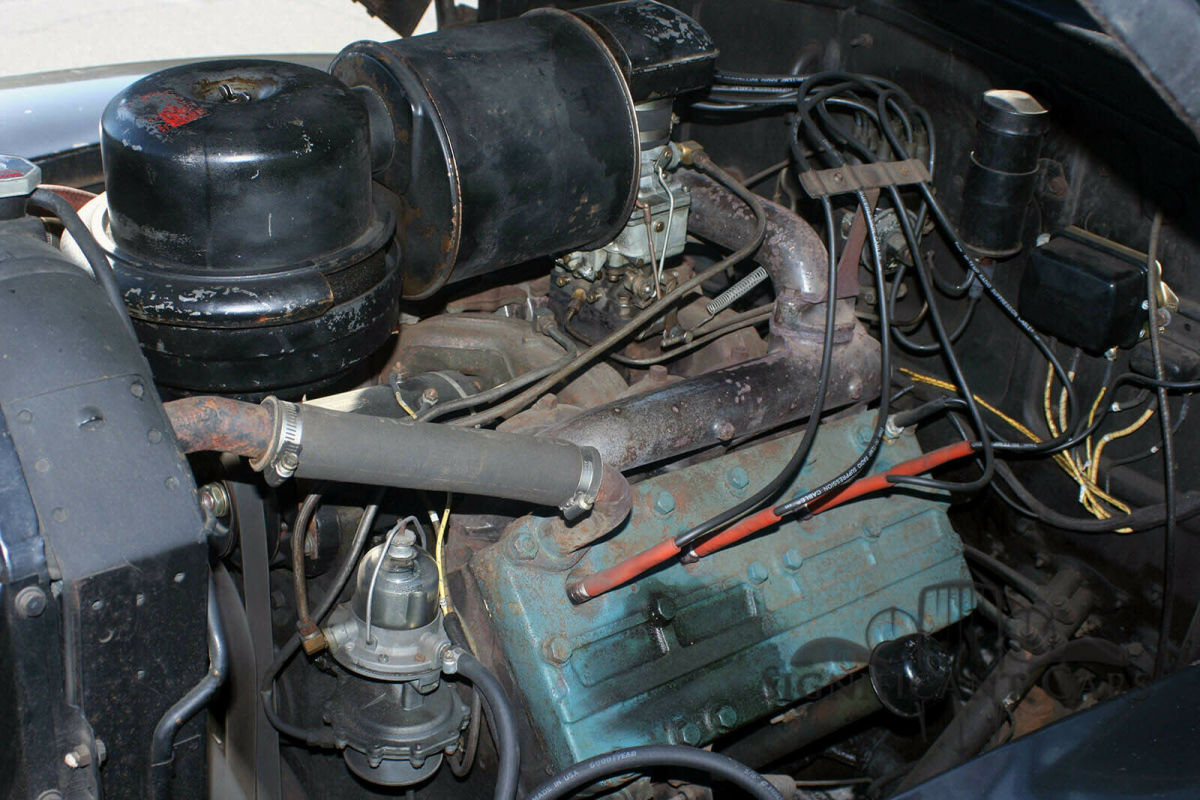 1941 Cadillac Series 62 Sedan - photo 11