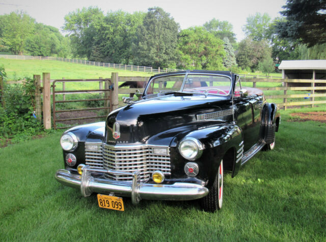1941 Cadillac Series 62 Deluxe Convertible Coupe - photo 4