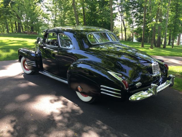 1941 Cadillac Deluxe Cloth