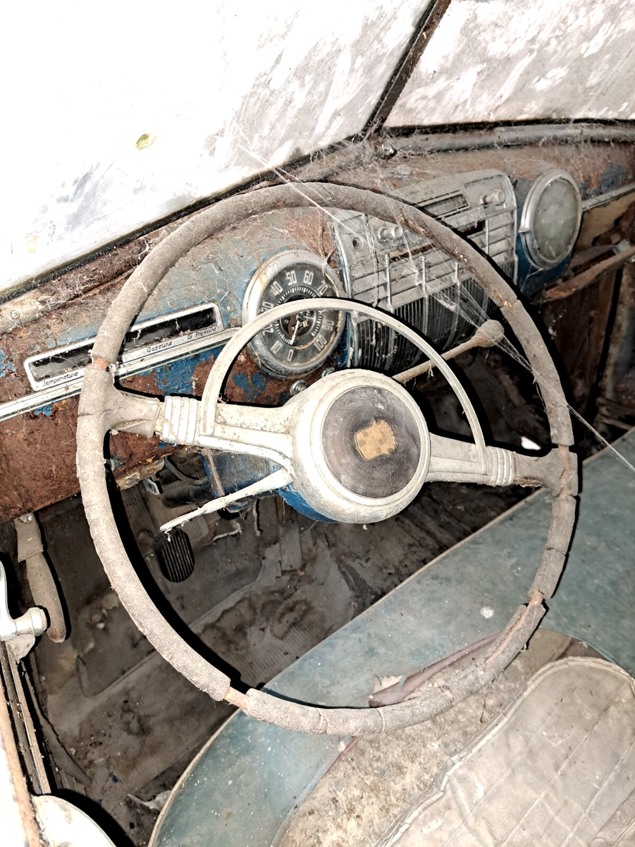 1941 Cadillac Series 61 - photo 10