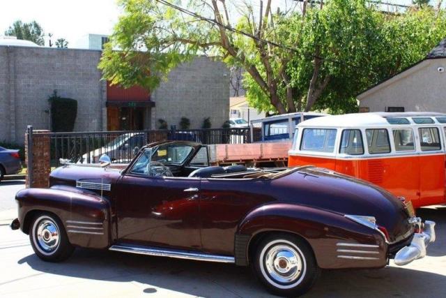 1941 Cadillac Fleetwood Convertible - photo 2